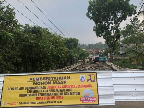 Rekontruksi Jembatan Ciminyak 85 Persen Hampir Rampung, DPUPR Lebak: Akhir Bulan Harus Sudah Selesai